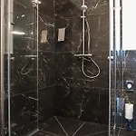 The Outlet Hotell 4*